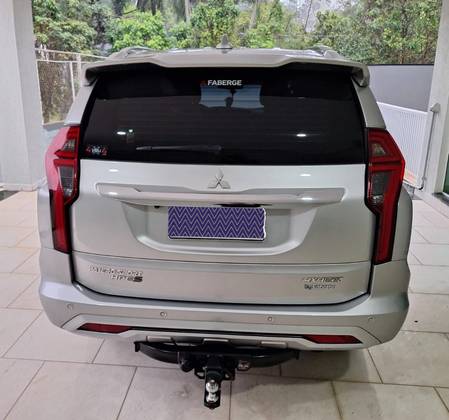 MITSUBISHI PAJERO SPORT 2.4 16V MIVEC TURBO DIESEL HPE-S AWD AUTOMÁTICO